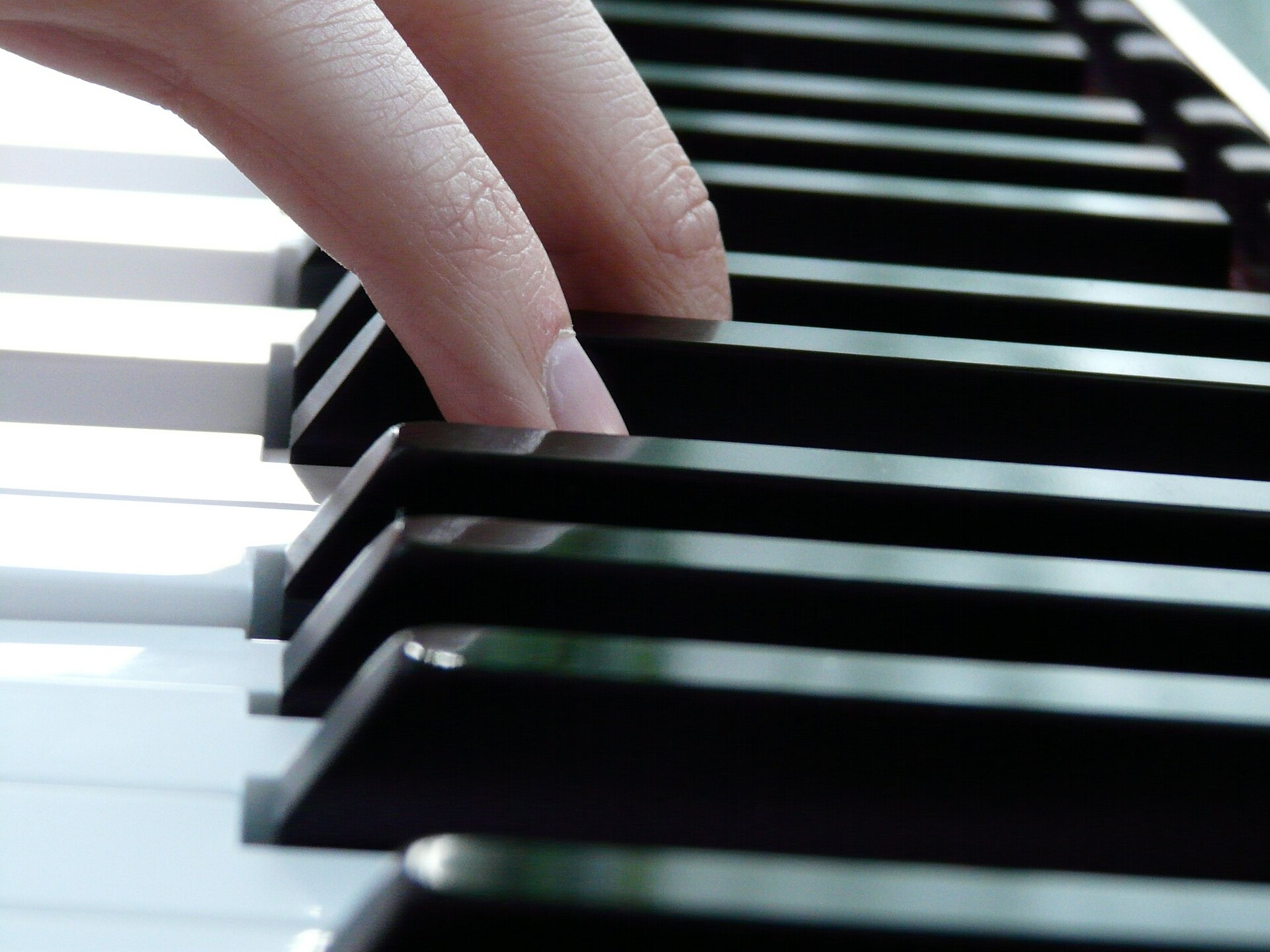 Piano : cinq accords pour accompagner qui vous voulez